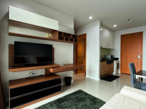 1 BR High floor Luxury condo with Pool,gym and sauna